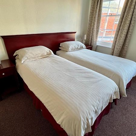 Calverts Hotel - Newport, Isle Of Wight Esterno foto