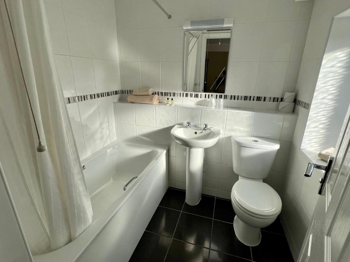 Calverts Hotel - Newport, Isle Of Wight Esterno foto