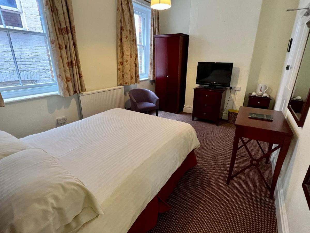 Calverts Hotel - Newport, Isle Of Wight Esterno foto
