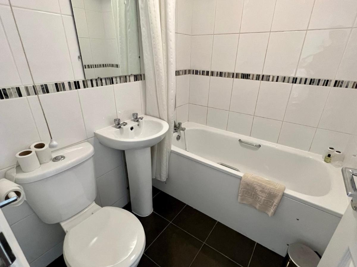 Calverts Hotel - Newport, Isle Of Wight Esterno foto